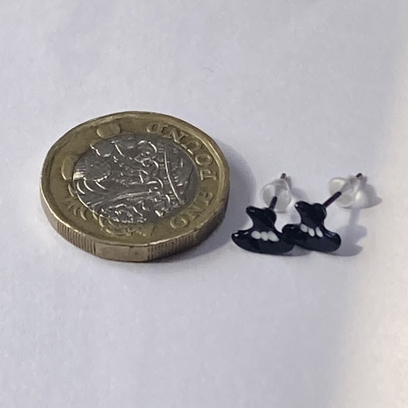 BNWT Women's Halloween Witch Earrings - Enchanting Elegance - Picture 6 of 8